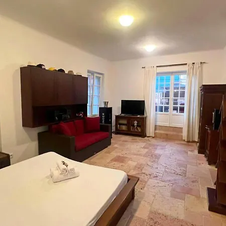 Διαμέρισμα Royal Domain, Bnbrickeys Μεντόν