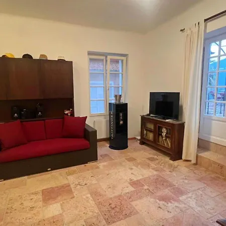 Royal Domain, Bnbrickeys Μεντόν