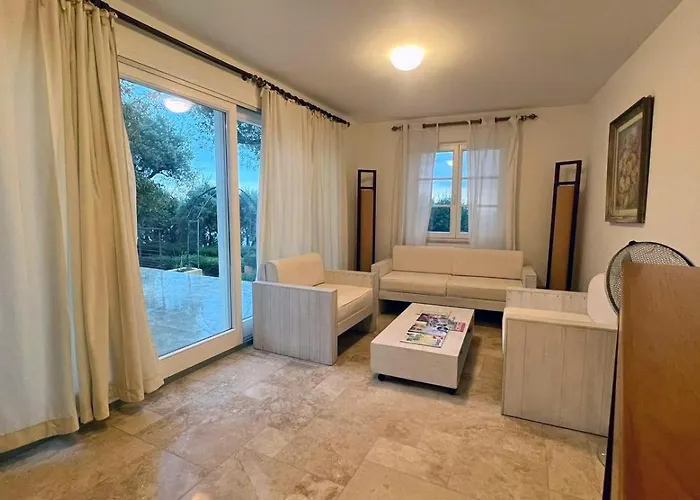 Royal Domain, Bnbrickeys * Menton