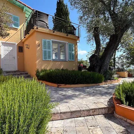 Daire Royal Domain, Bnbrickeys