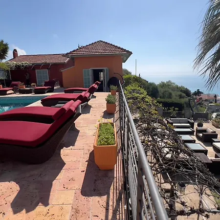 Royal Domain, Bnbrickeys *