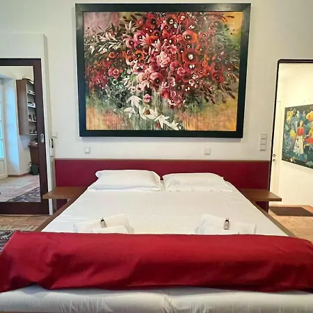 Royal Domain, Bnbrickeys Daire