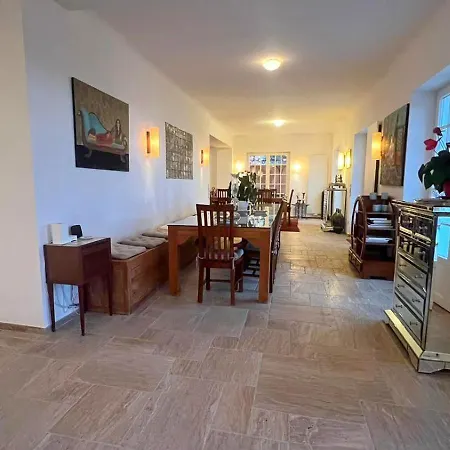 Royal Domain, Bnbrickeys Daire *