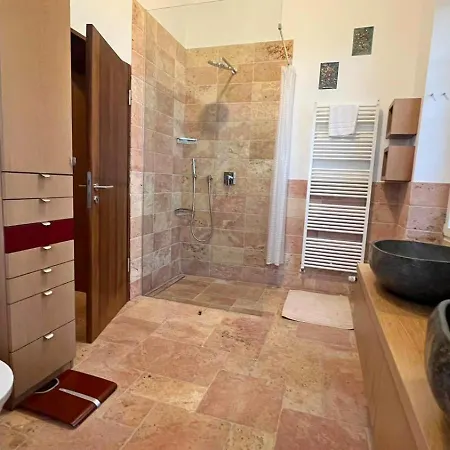 Daire Royal Domain, Bnbrickeys