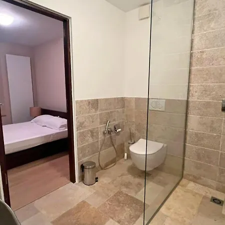 Royal Domain, Bnbrickeys * Mentone