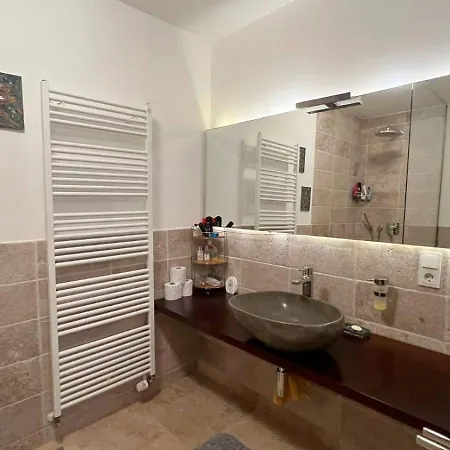 Royal Domain, Bnbrickeys Daire